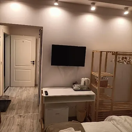 Jeleni Ruczaj בית הארחה