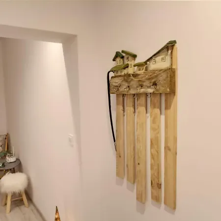 Jeleni Ruczaj בית הארחה 3*