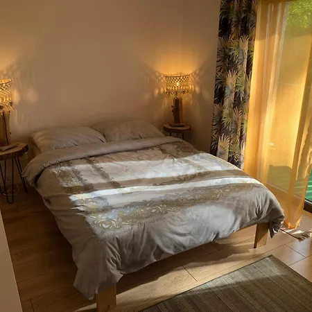 Jeleni Ruczaj 3* קרפאז'