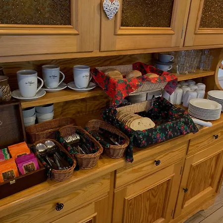 Jeleni Ruczaj בית הארחה קרפאז'