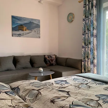 Jeleni Ruczaj Konukevi 3*